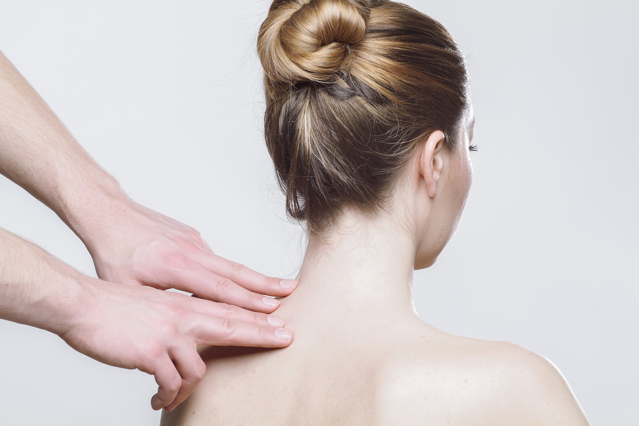 Massage mutuel : une pratique qui améliore la santé et booste l’intimité du couple